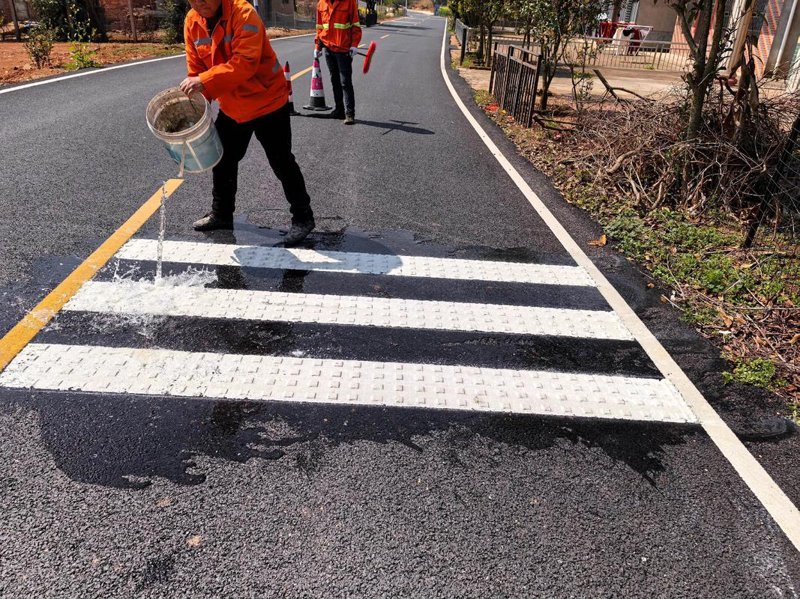 道路标线施工
